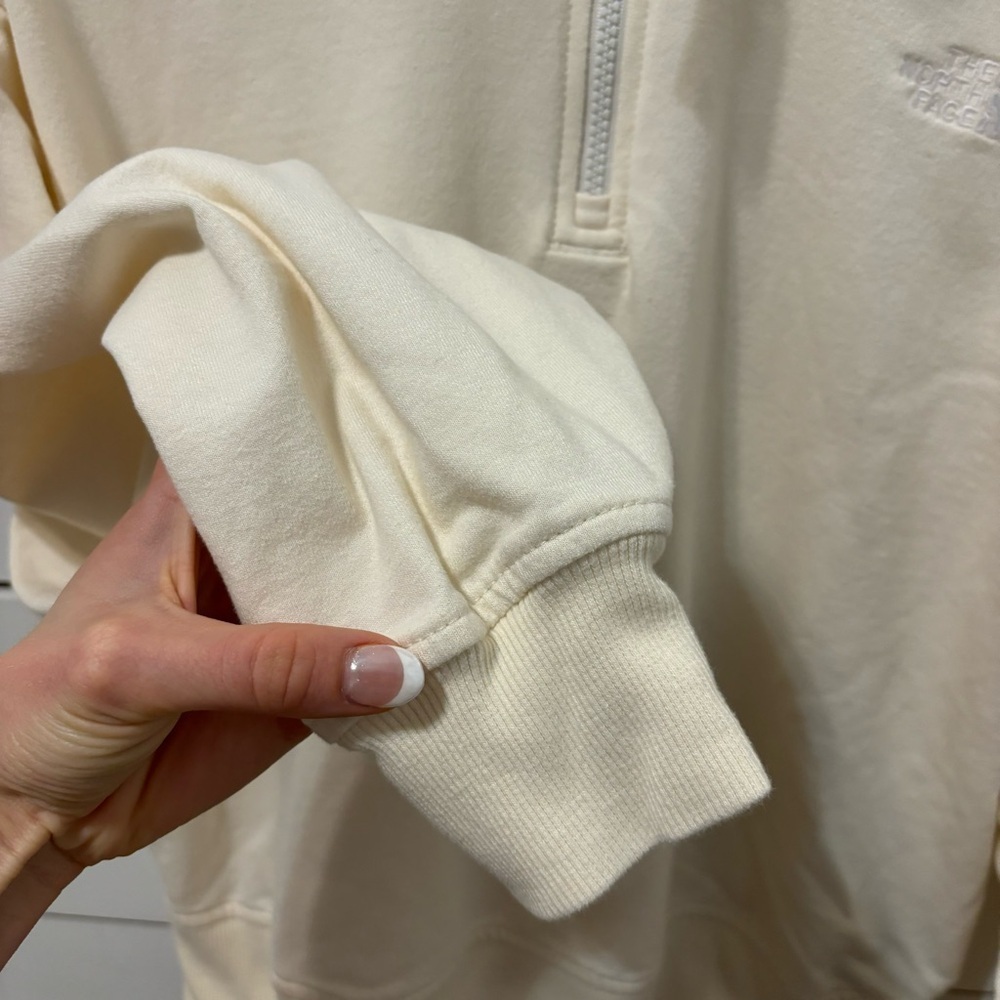 The North Face 1/4 Zip Pullover - Picture 6 of 6